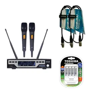 KIT MICROFONE DYLAN D-8000S / CARREGADOR DE PILHA TOSHIBA C/4 AA / CABO ROXTONE C/ CONEXAO XLRM XLRF